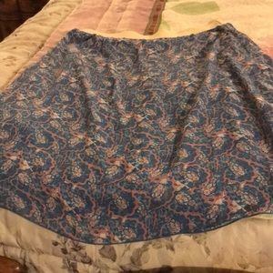 Lularoe skirt (I don’t remember the name)